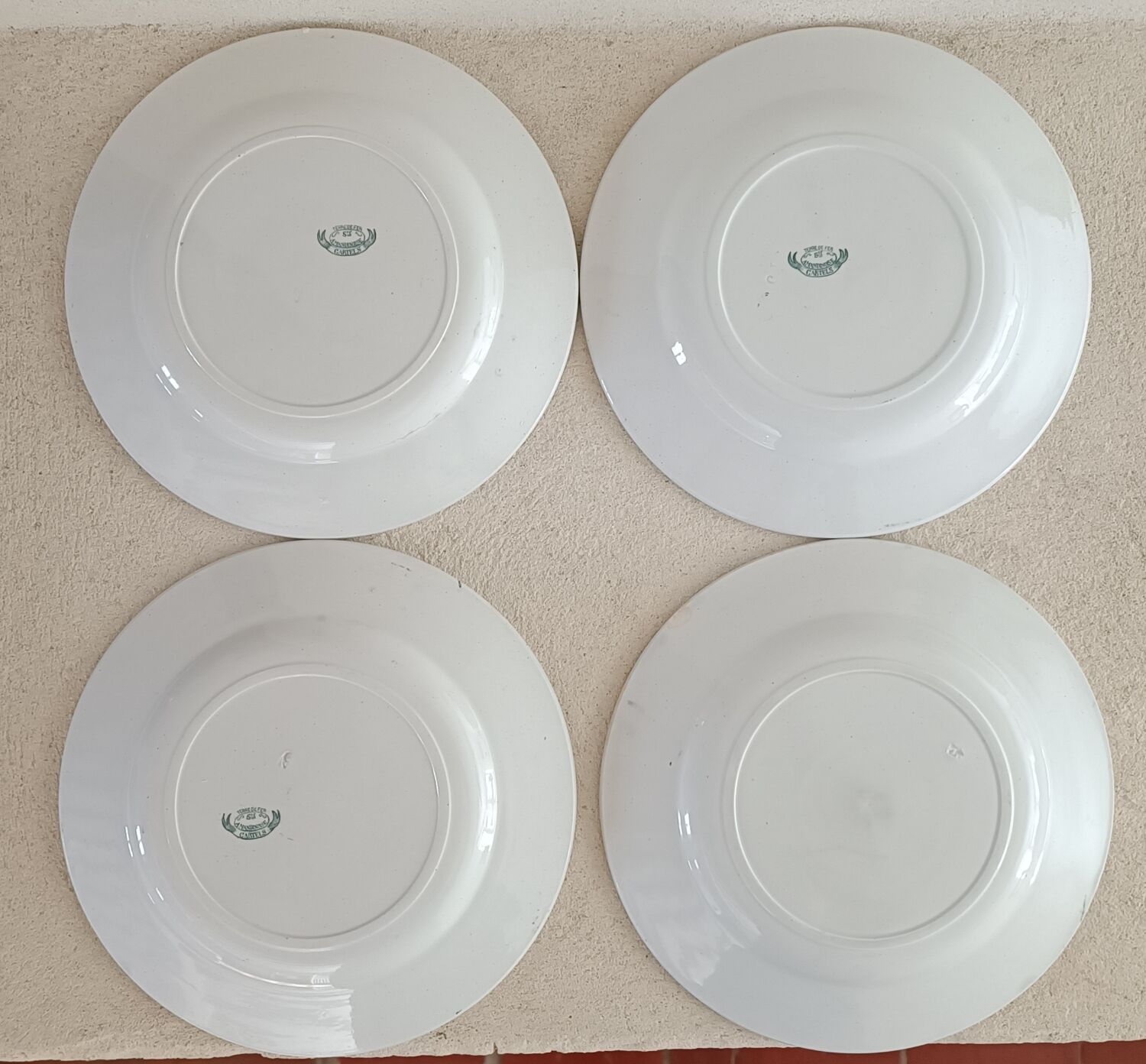 5 Saint Amand Cartels plates