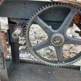 Machine fin XIX siècle pour extruder tiges d'argent