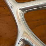 Organic-shaped cast aluminium candlestick