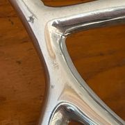 Bougeoir en fonte d’aluminium de forme organique