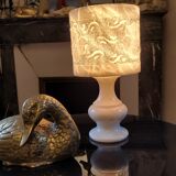 Lamp in veined white marble