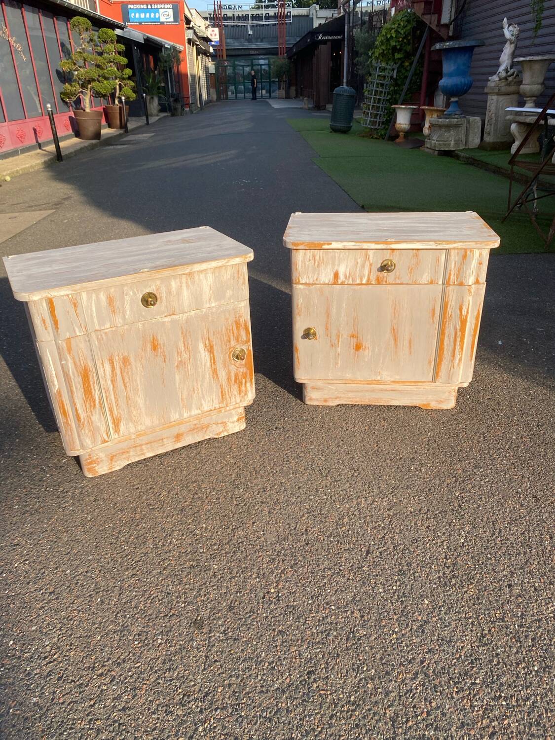 2 German bedside tables
