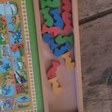 Game of the eye and little wooden horses