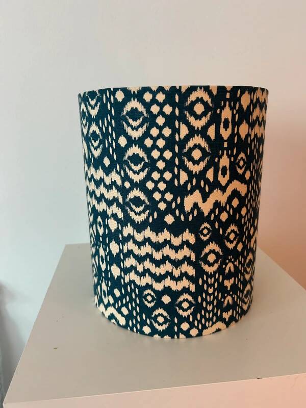 Lamp shade 20 x 22 cm made of ikat fabric in petrol/beige.