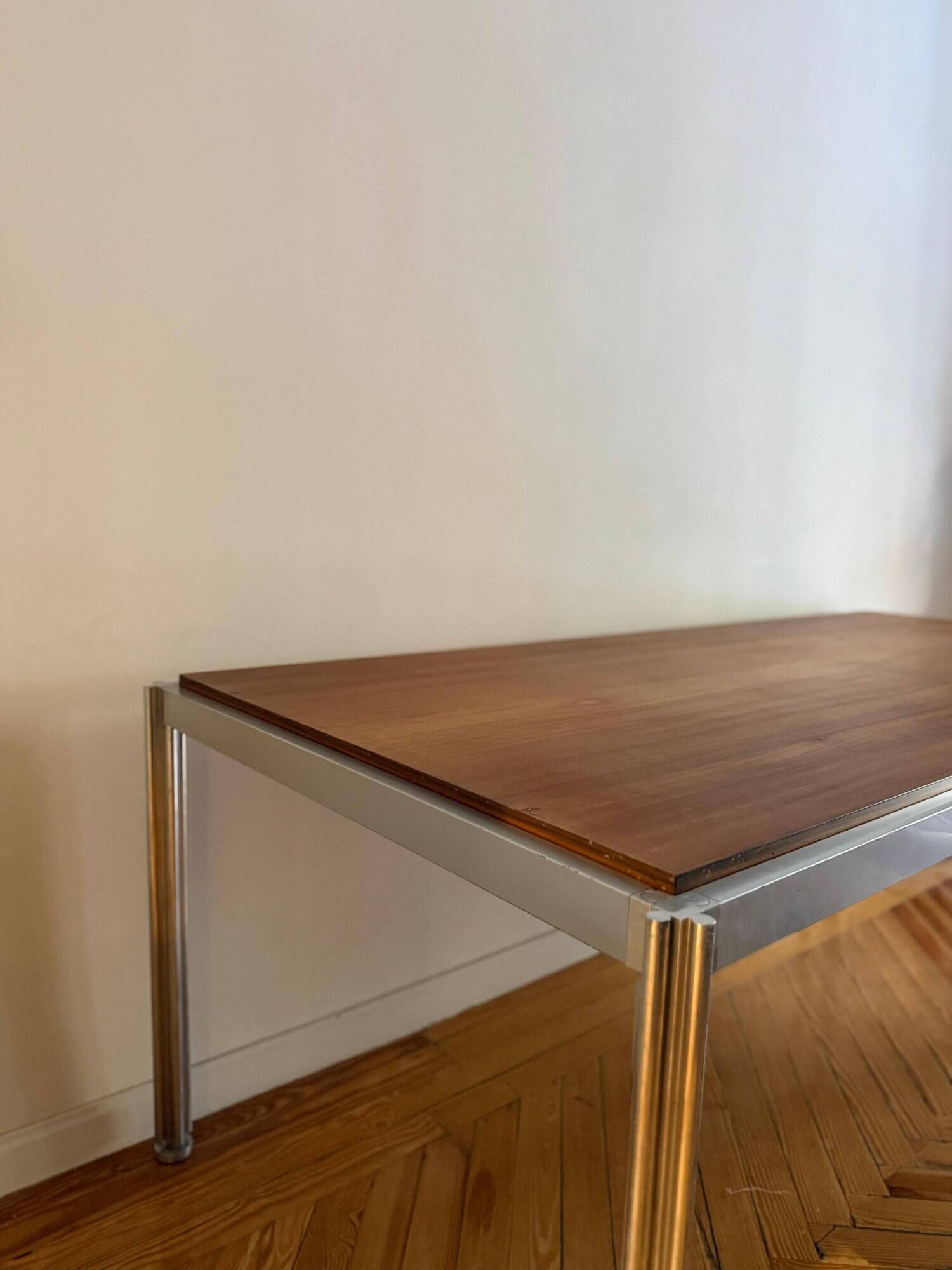 Table "Clover" by George Ciancimino