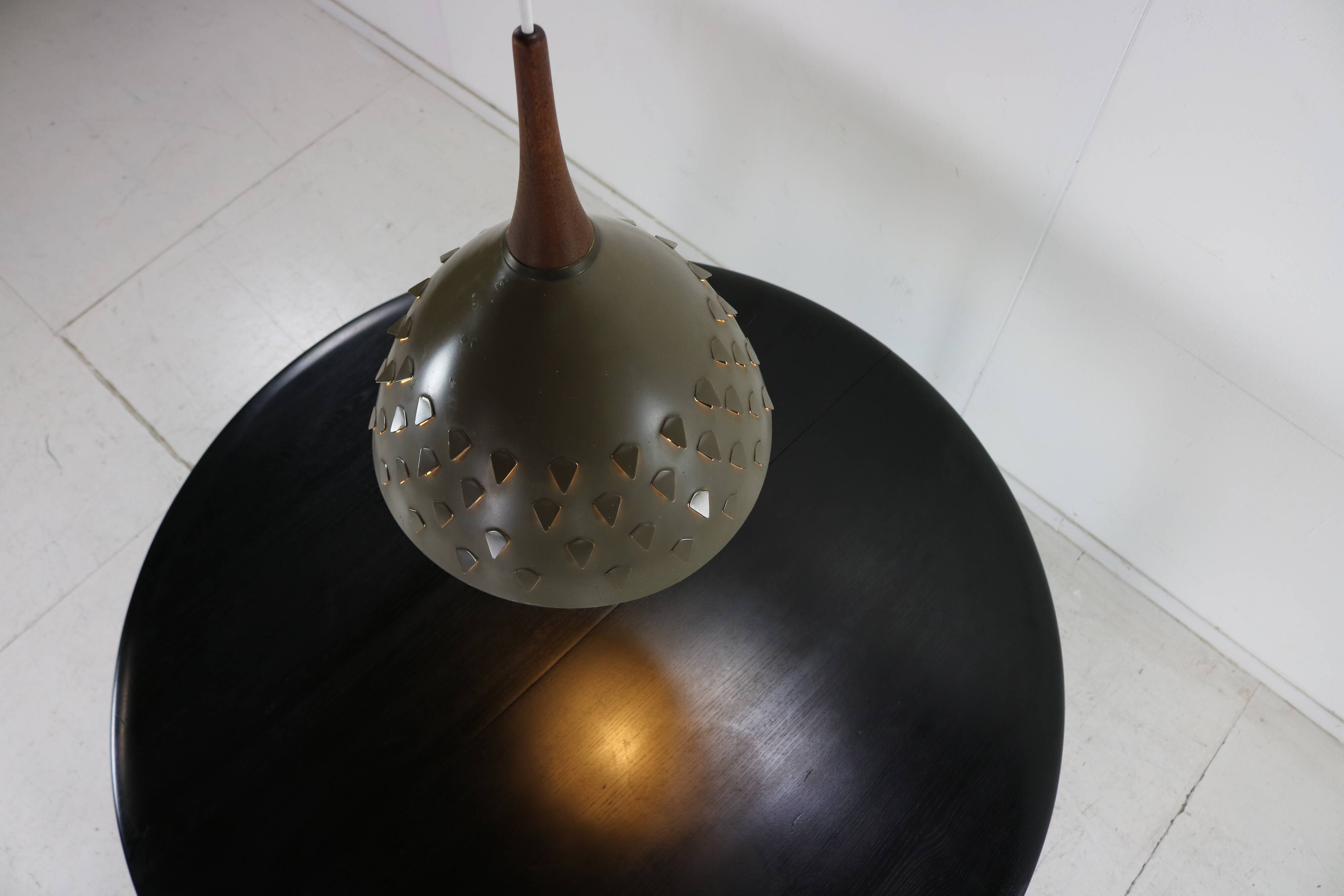 Special Philips pendant lighting