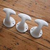 Set of 3 porcelain hooks