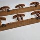 Paire de portemanteaux en bois tourné à l'imitation du bambou, 50 cm
