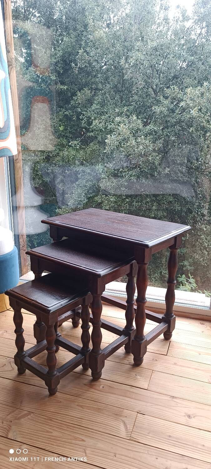 nesting tables made of oak. Turned wooden legs.