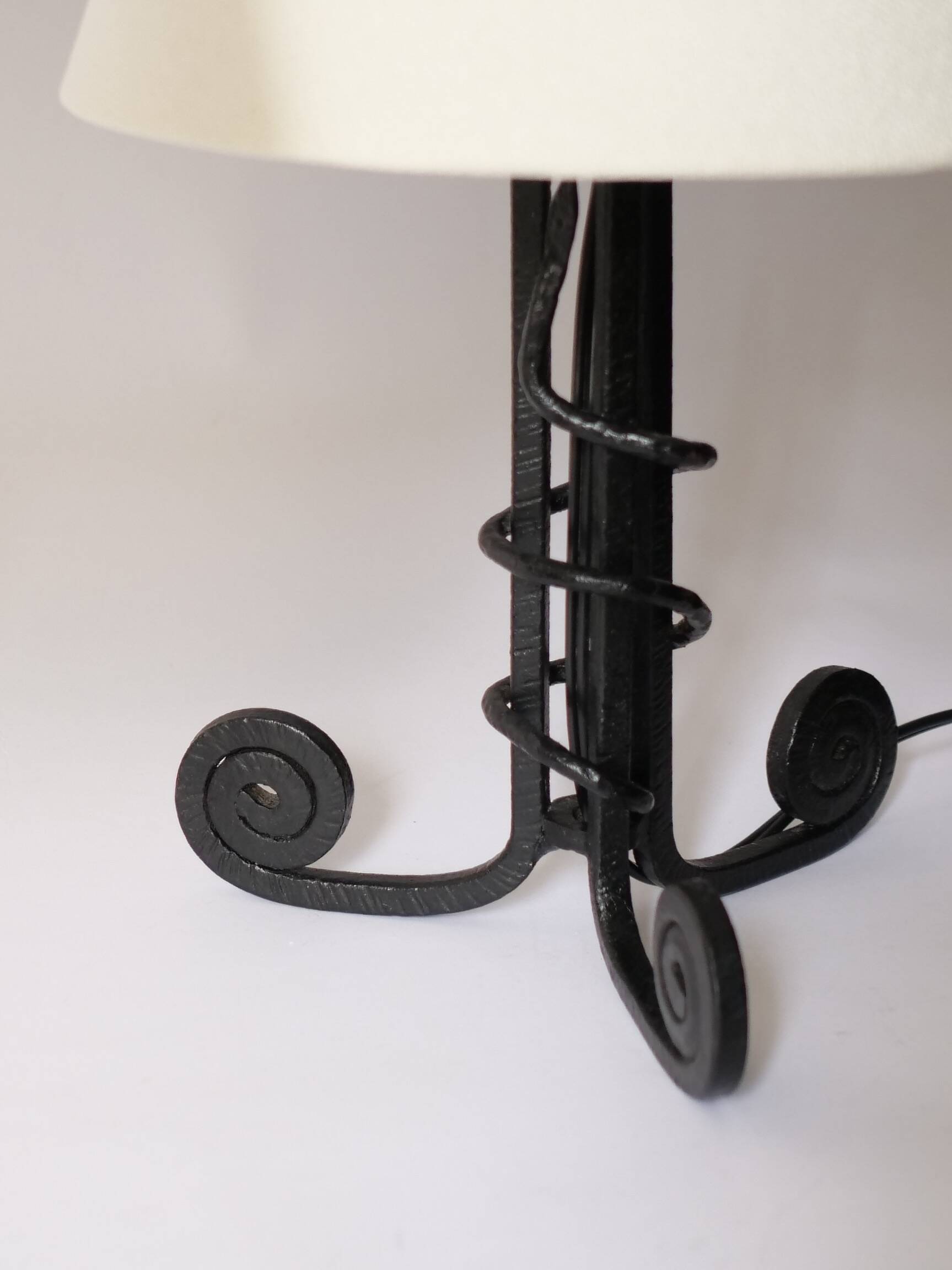 Pair of Art Deco lamps in wrought iron circa 1930