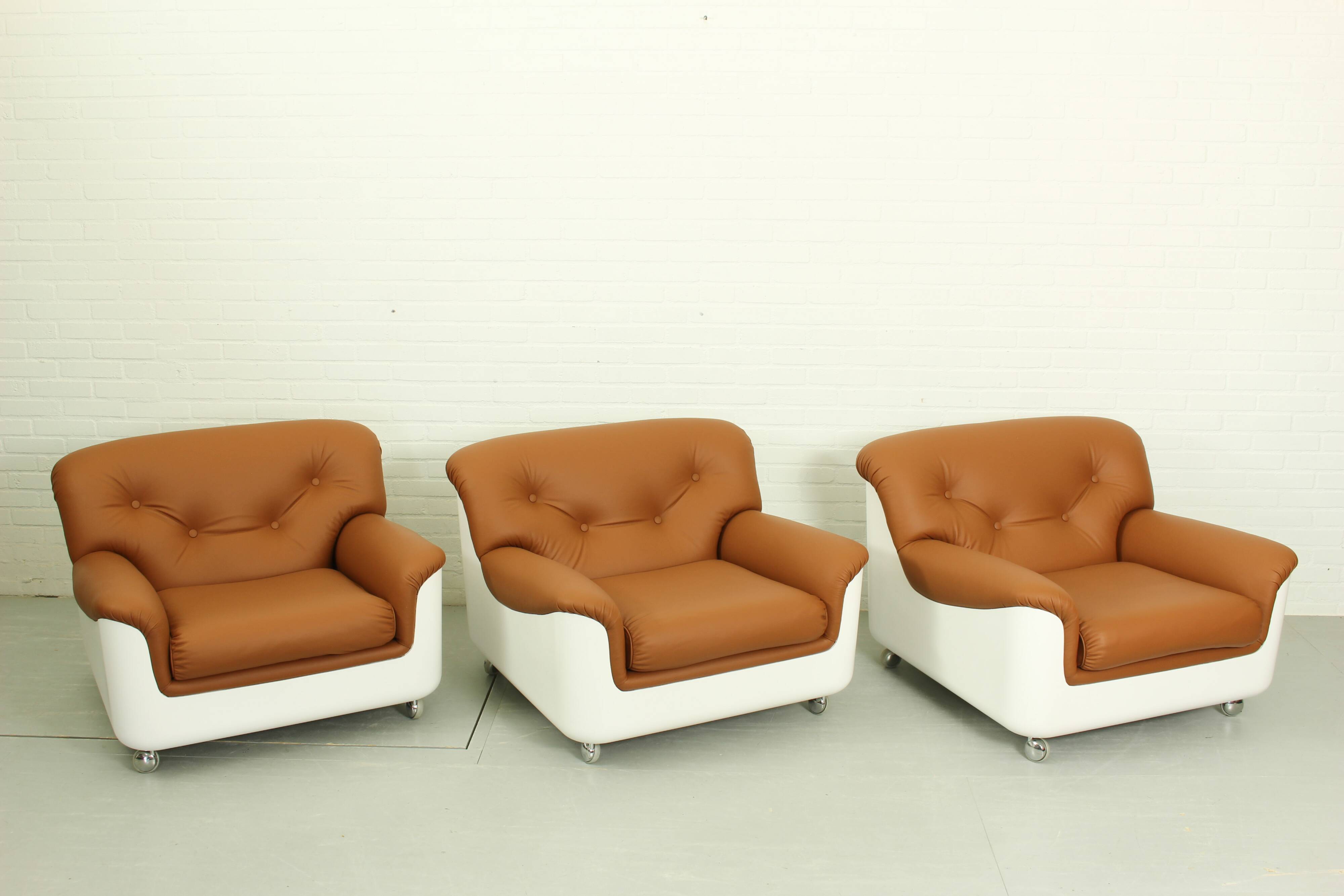 Space Age Fiberglass Lounge Chair in cognac leather, 1970s
