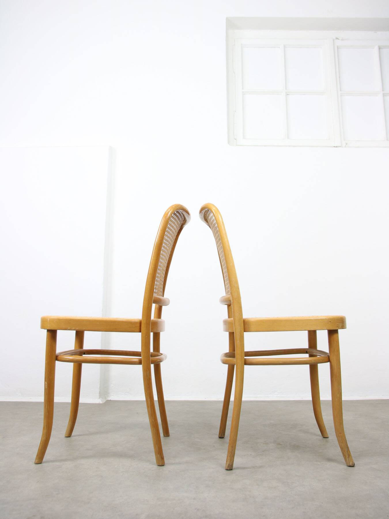 Paire de chaises vintage n°811 en bois courbé