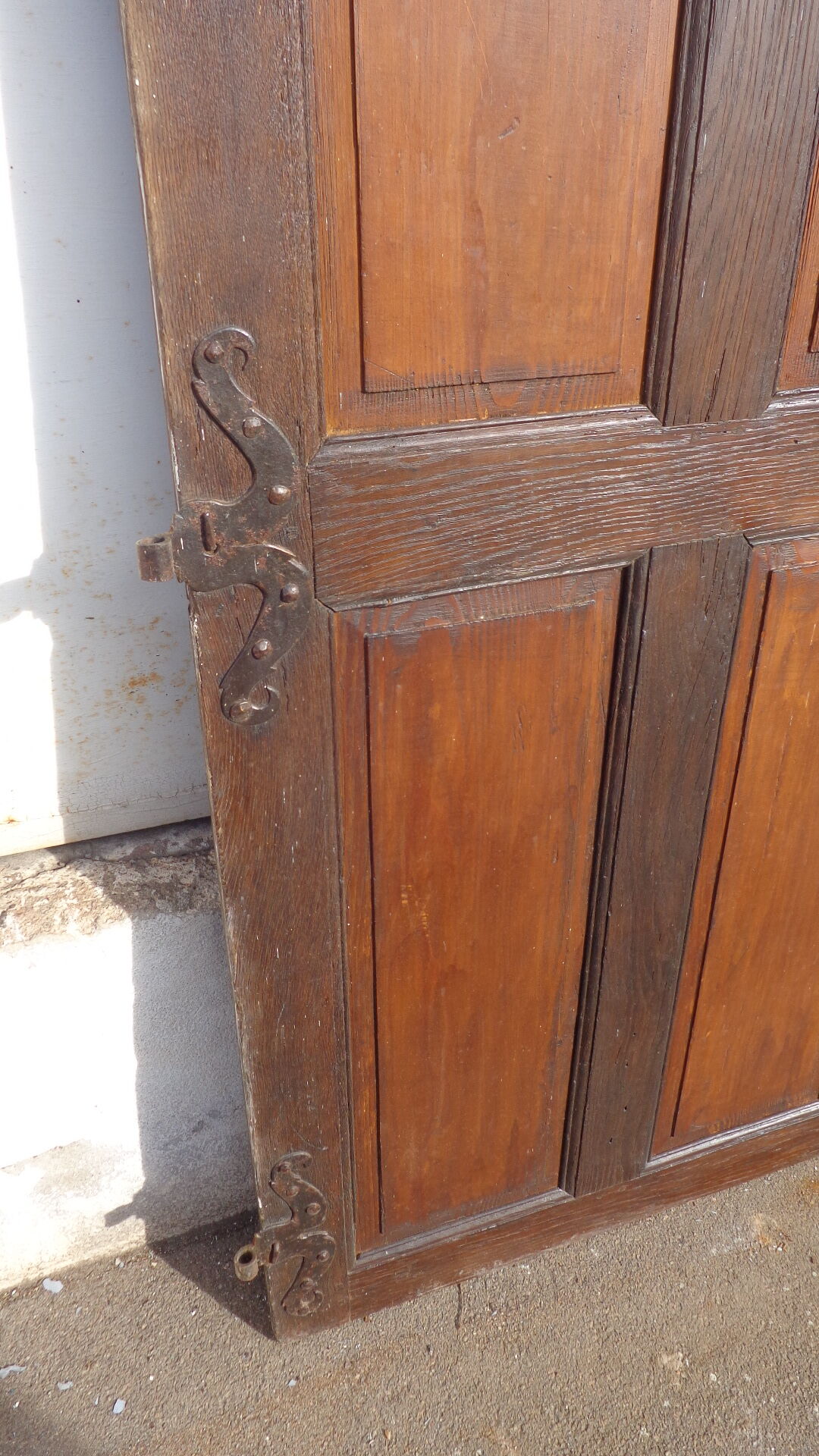 Fir door, mustache fittings