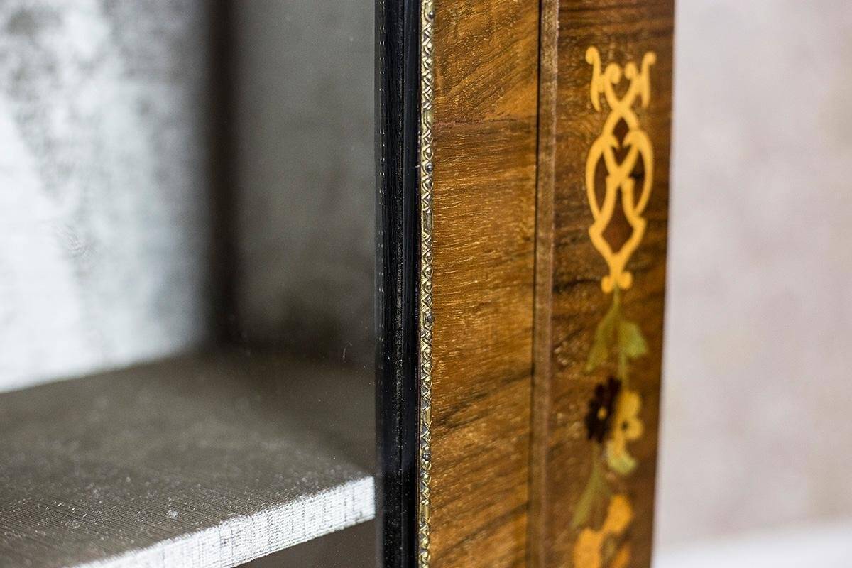 Victorian Cabinet in Veneered Walnut, 1890s