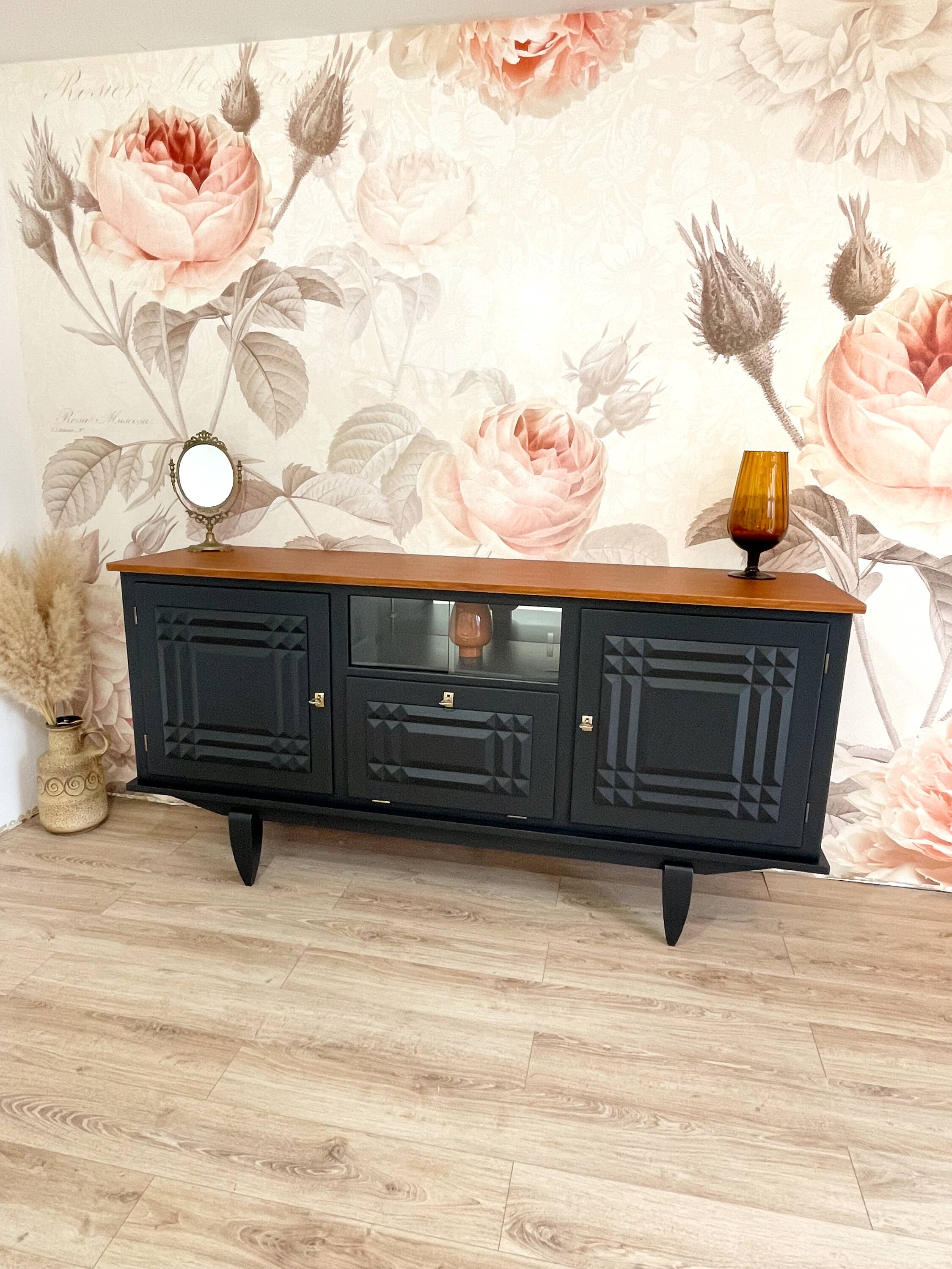 Revisited Vintage Enfilade