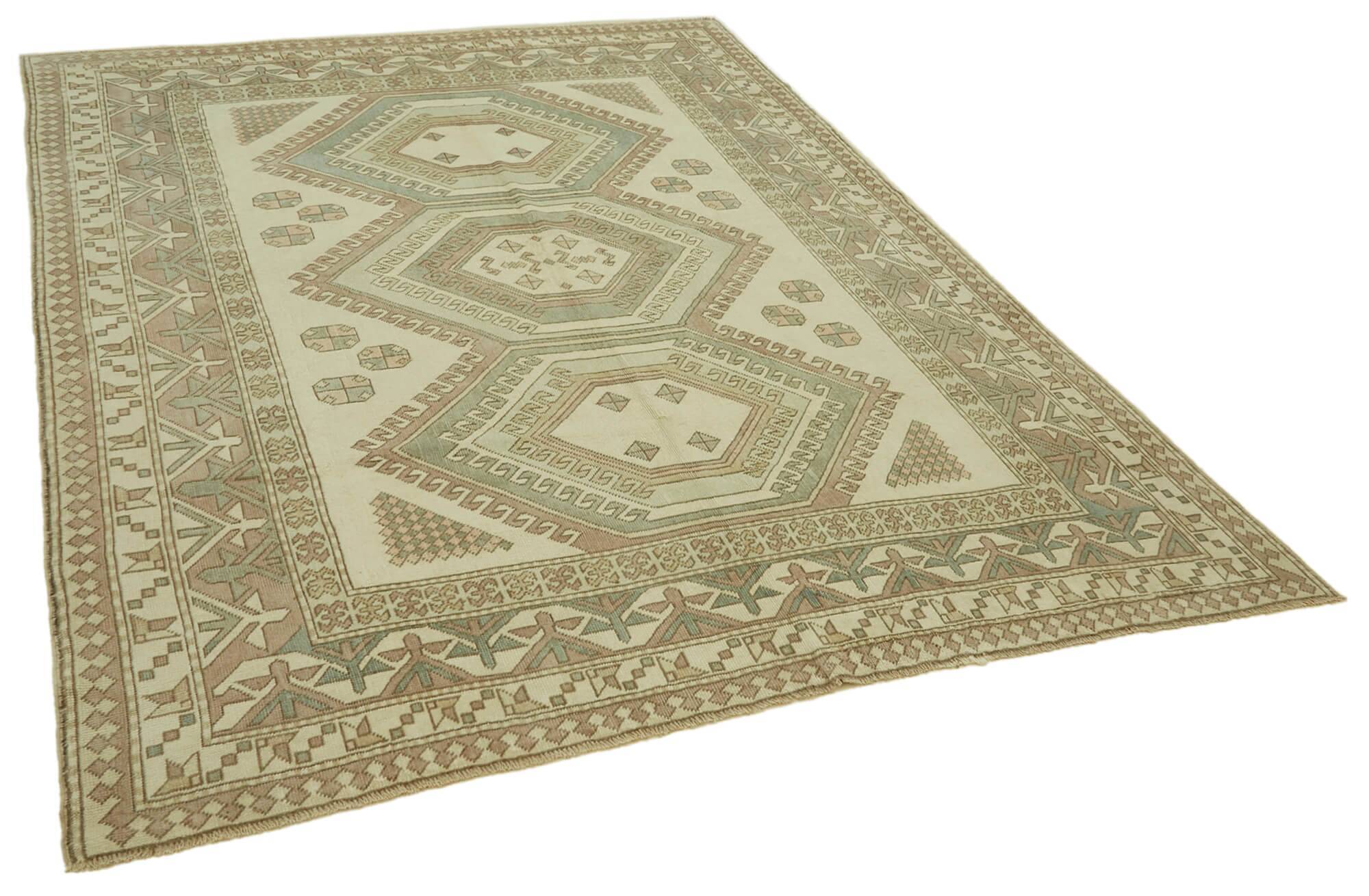 Turkish Vintage Anatolian Rug 225 cm x 285 cm