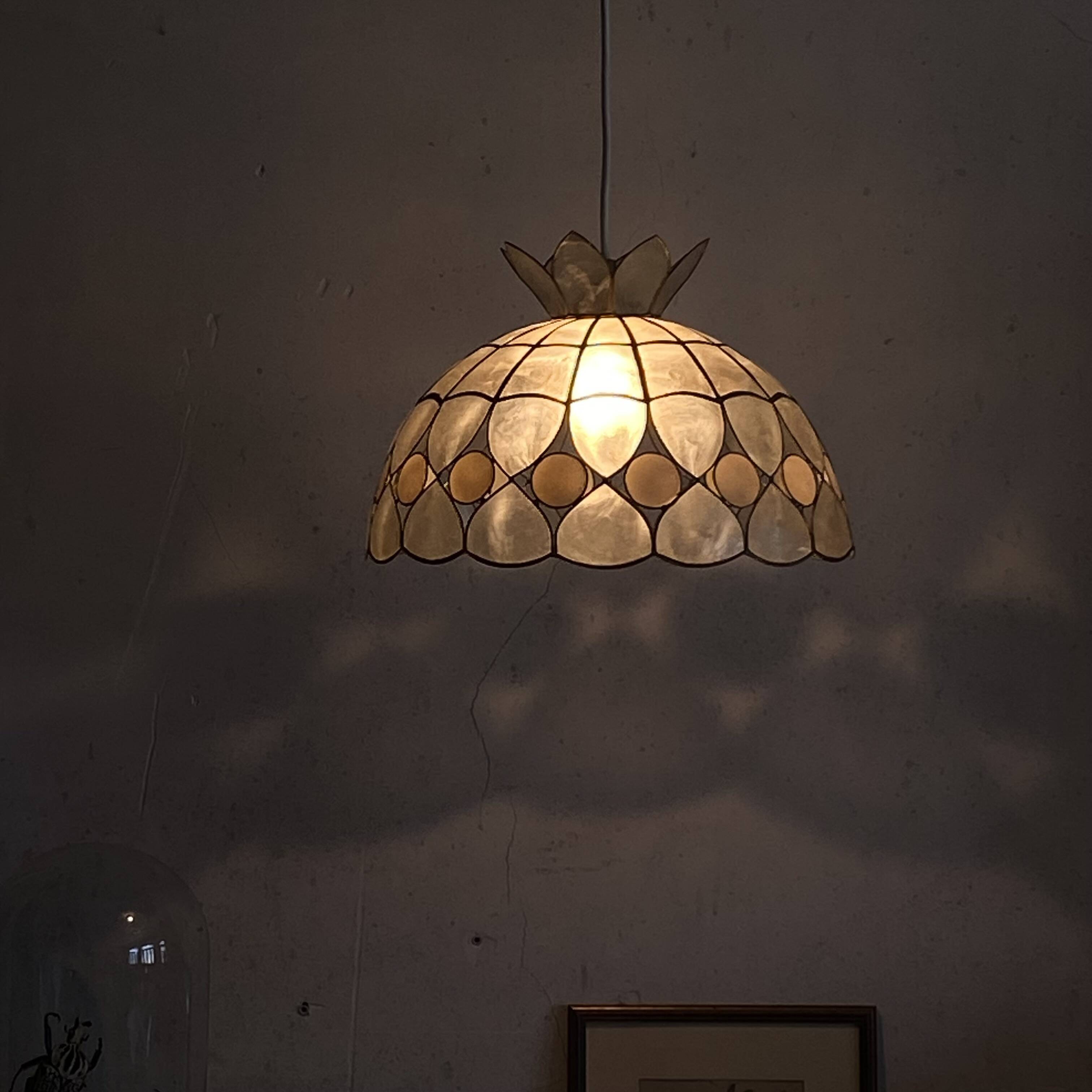 Vintage capiz shell pendant chandelier from the 1950s to 1960s.