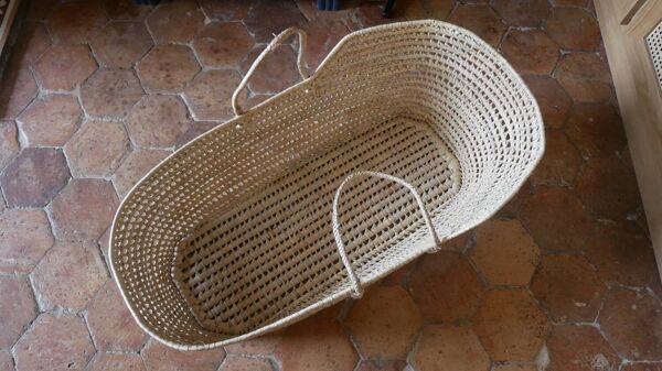 Couffin bébé en osier avec matelas (vintage)