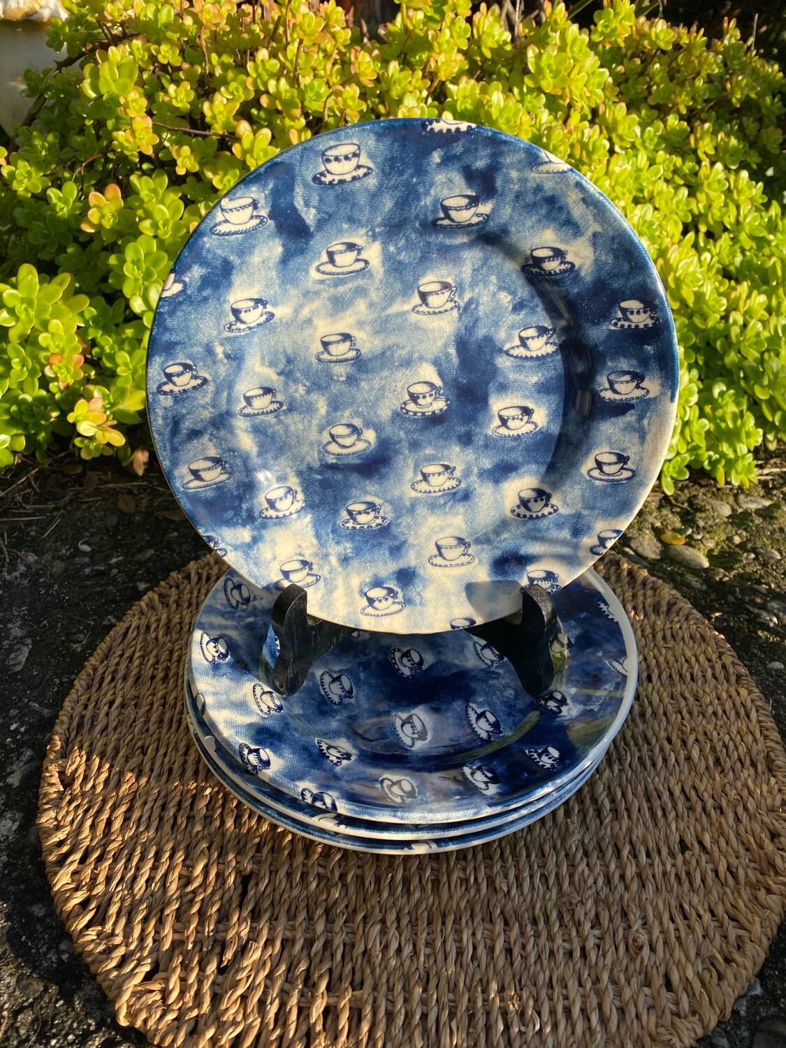 Assiettes vintage blanche et bleue