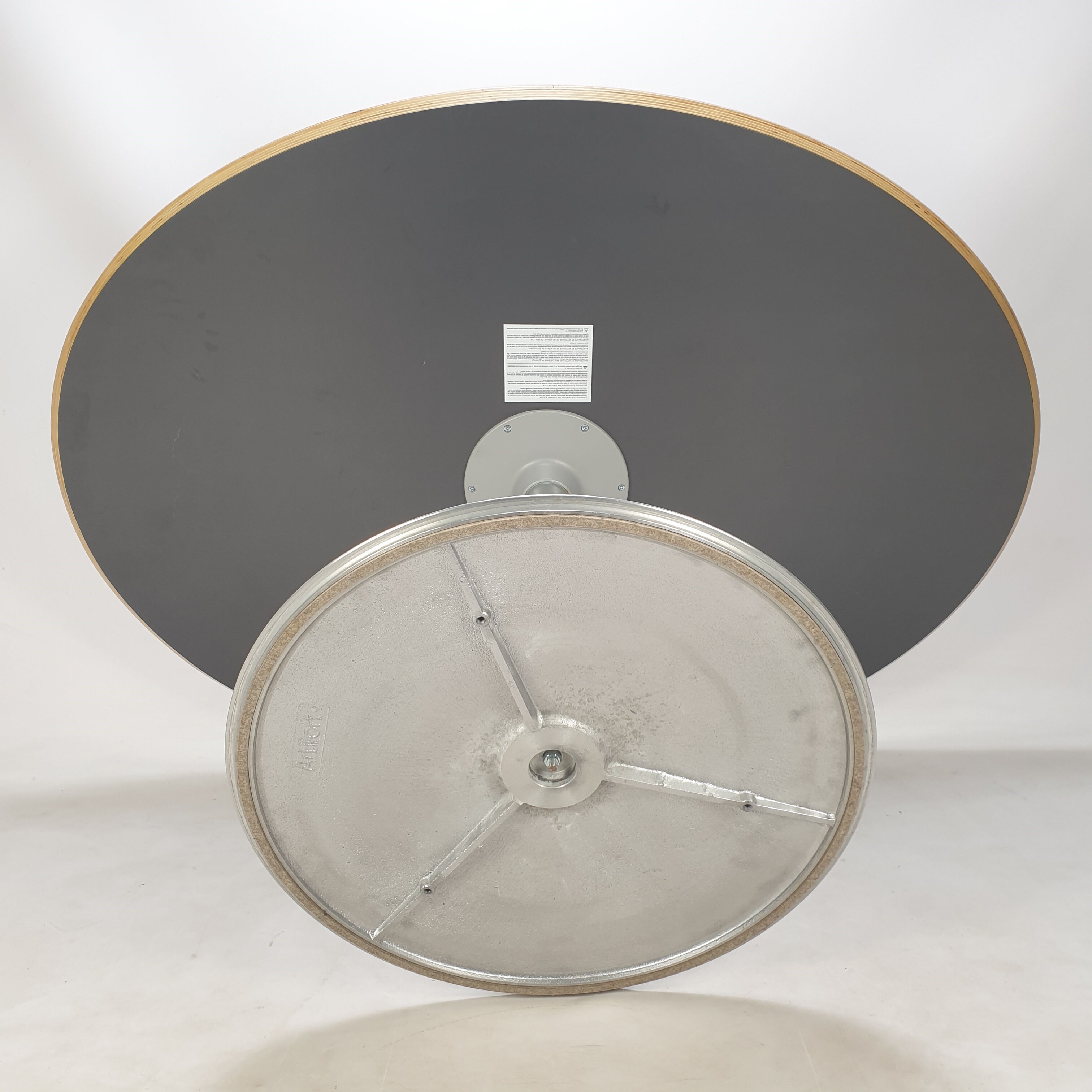 Table à manger ovale de Pierre Paulin pour Artifort