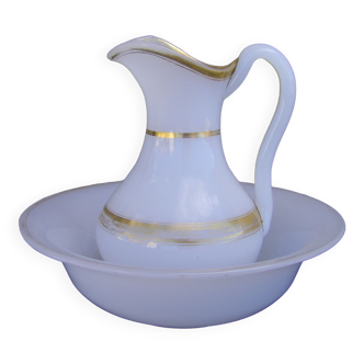 Ensemble de toilette en opaline ancienne