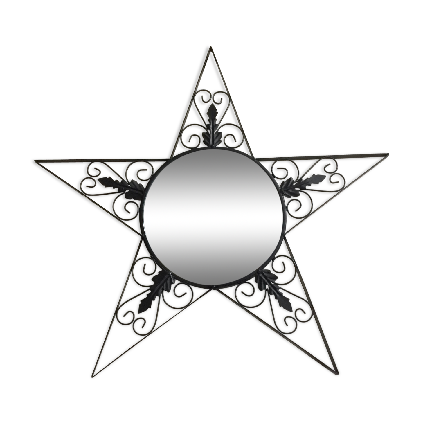 Star-shaped wrought iron round mirror