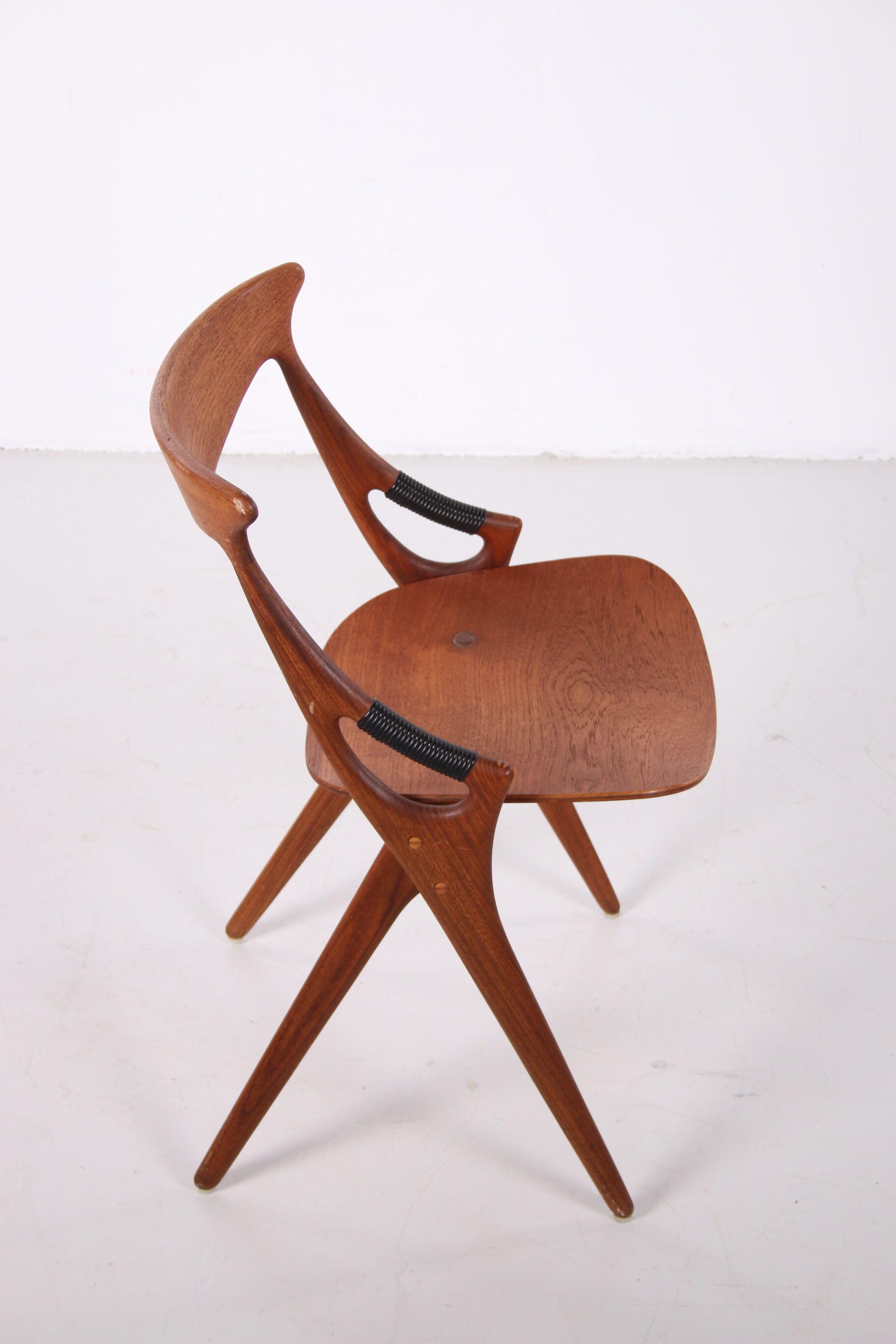 Set of 4 teak chairs model 17, Arne Hovmand Olsen for Mogens Kold, 1950s