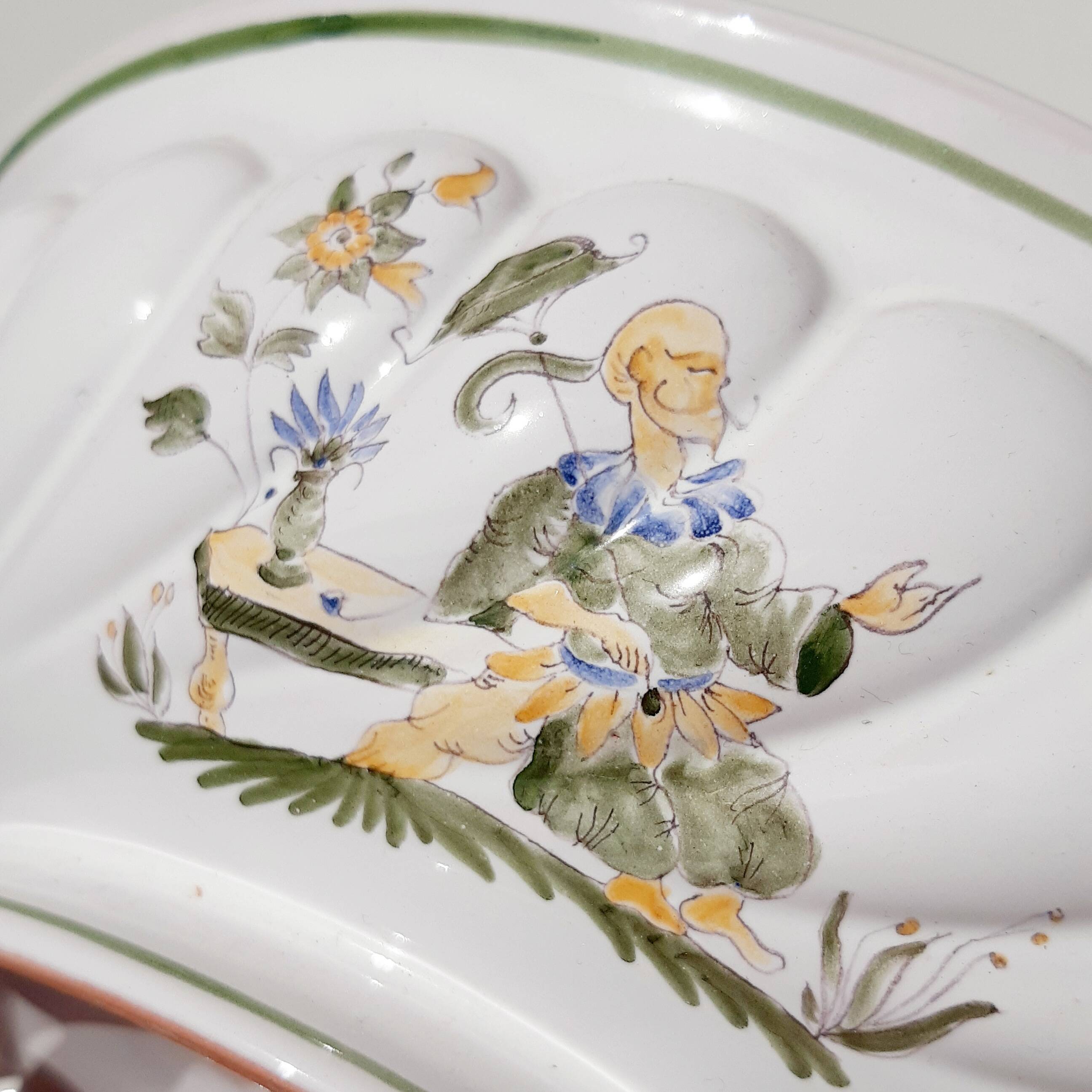 Hand-painted earthenware fountain from Moustiers