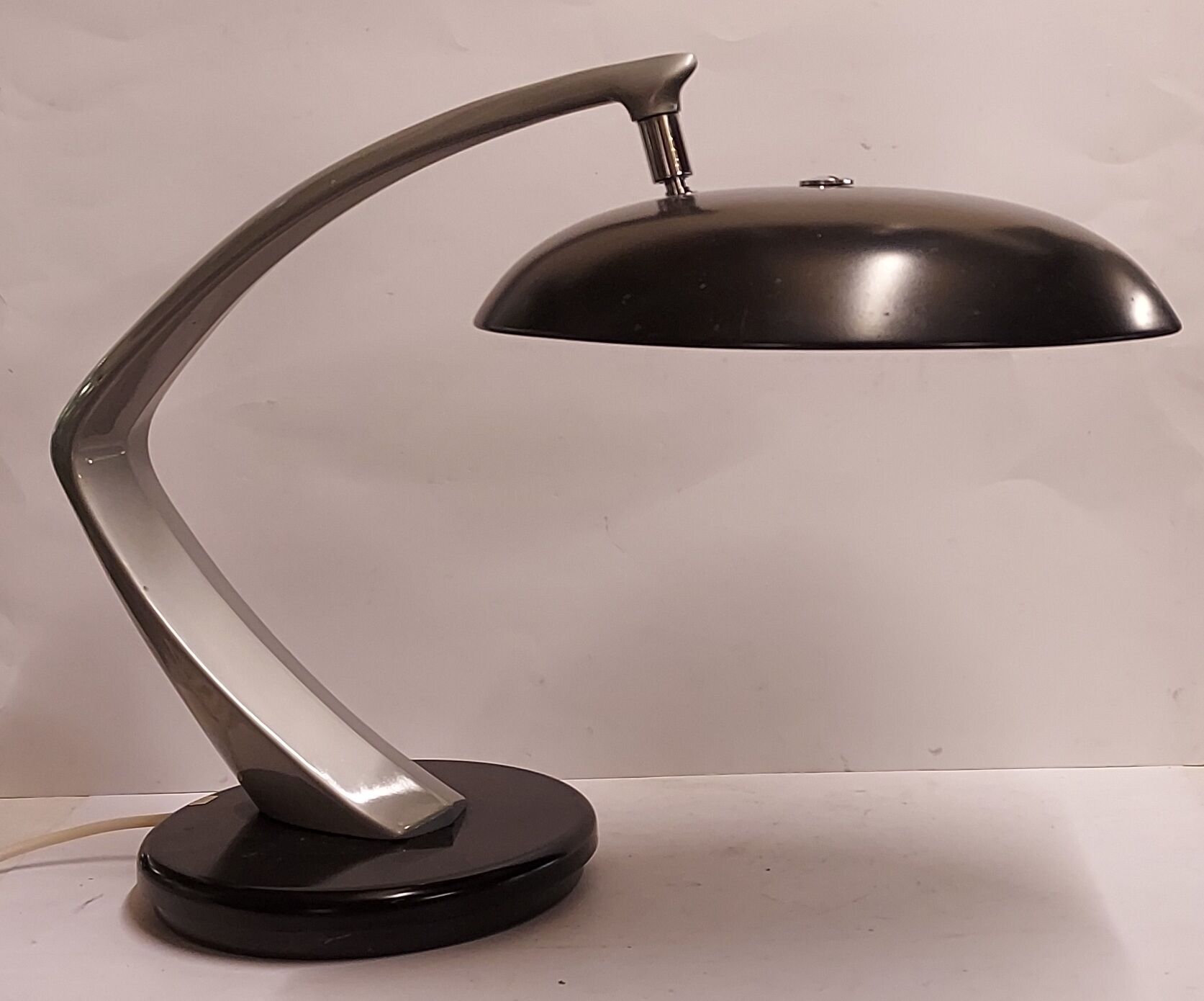 Fase Boomerang Desk Light