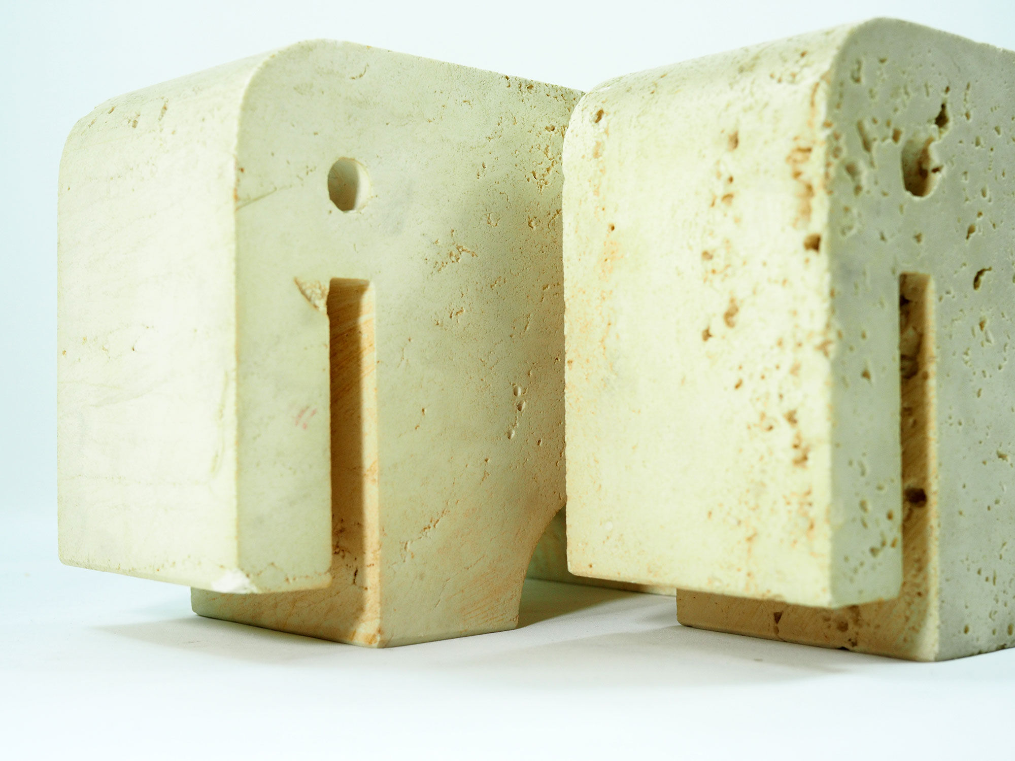 Pair elephant bookends travertine Fratelli Mannelli, 1970s