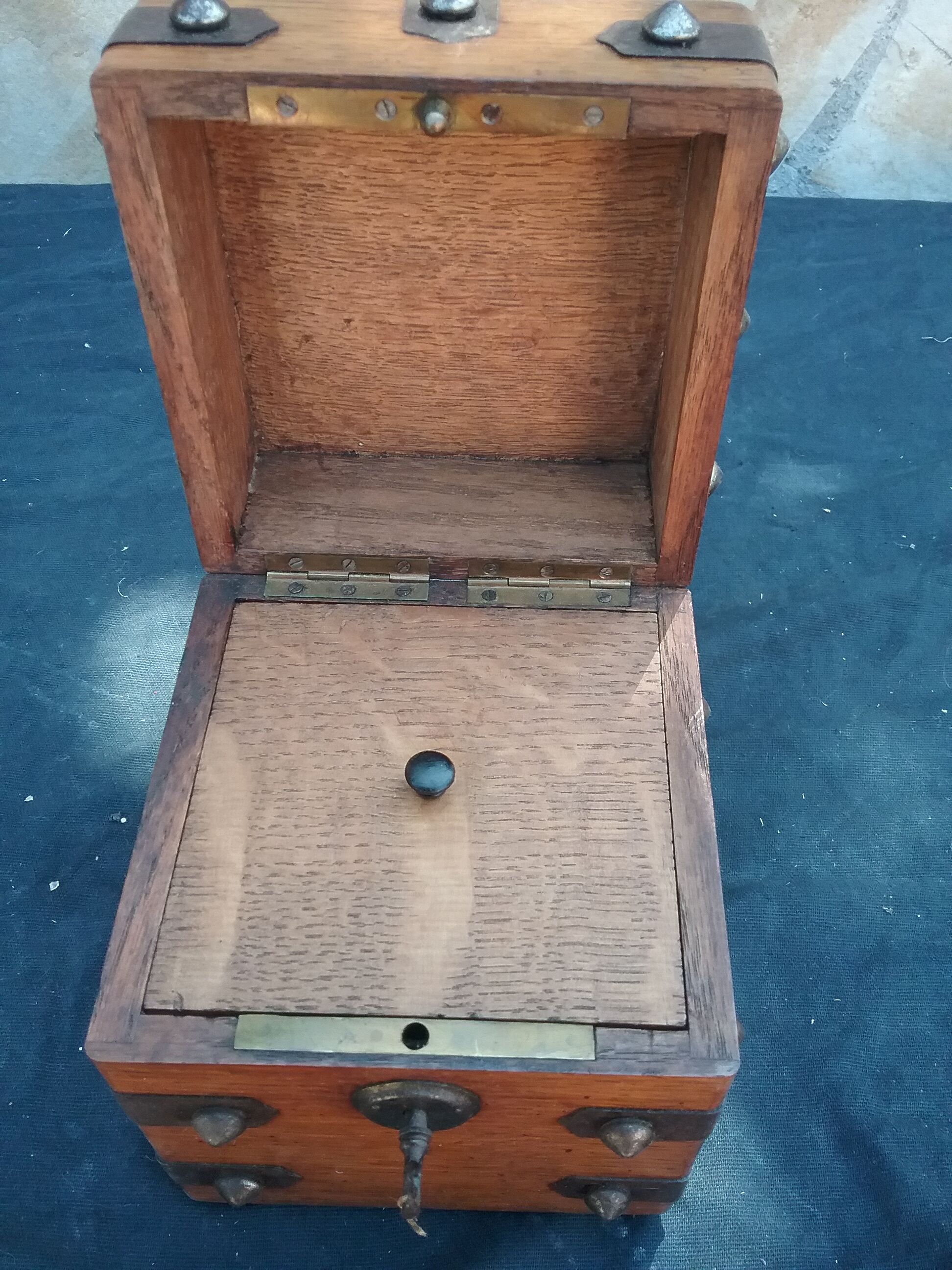 Tea box