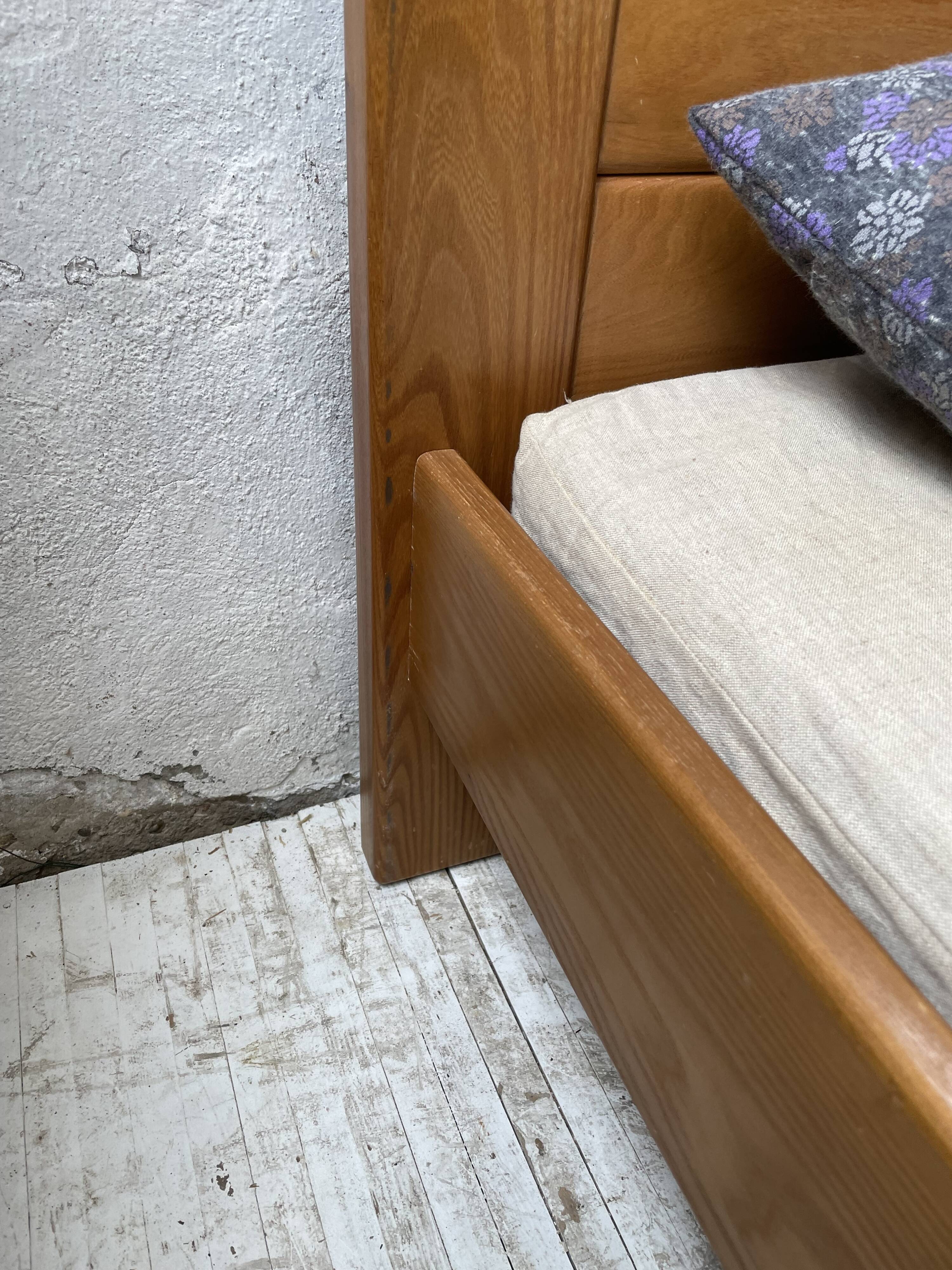 Maison Regain solid single bed