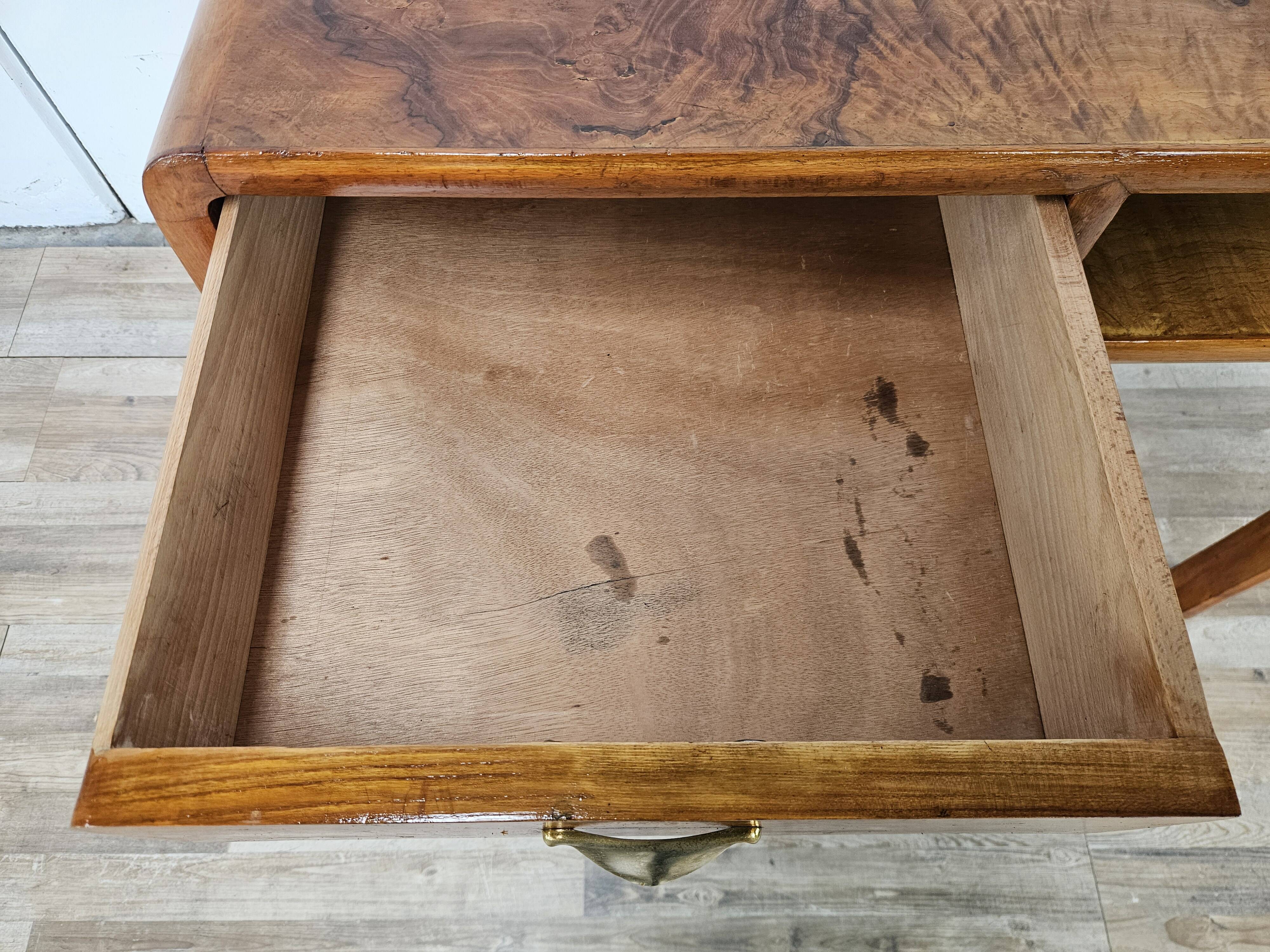 1950s Art Decò writing desk in walnut burl and blond walnut