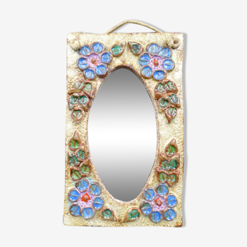 Miroir en grès à décor de fleurs vers 1970