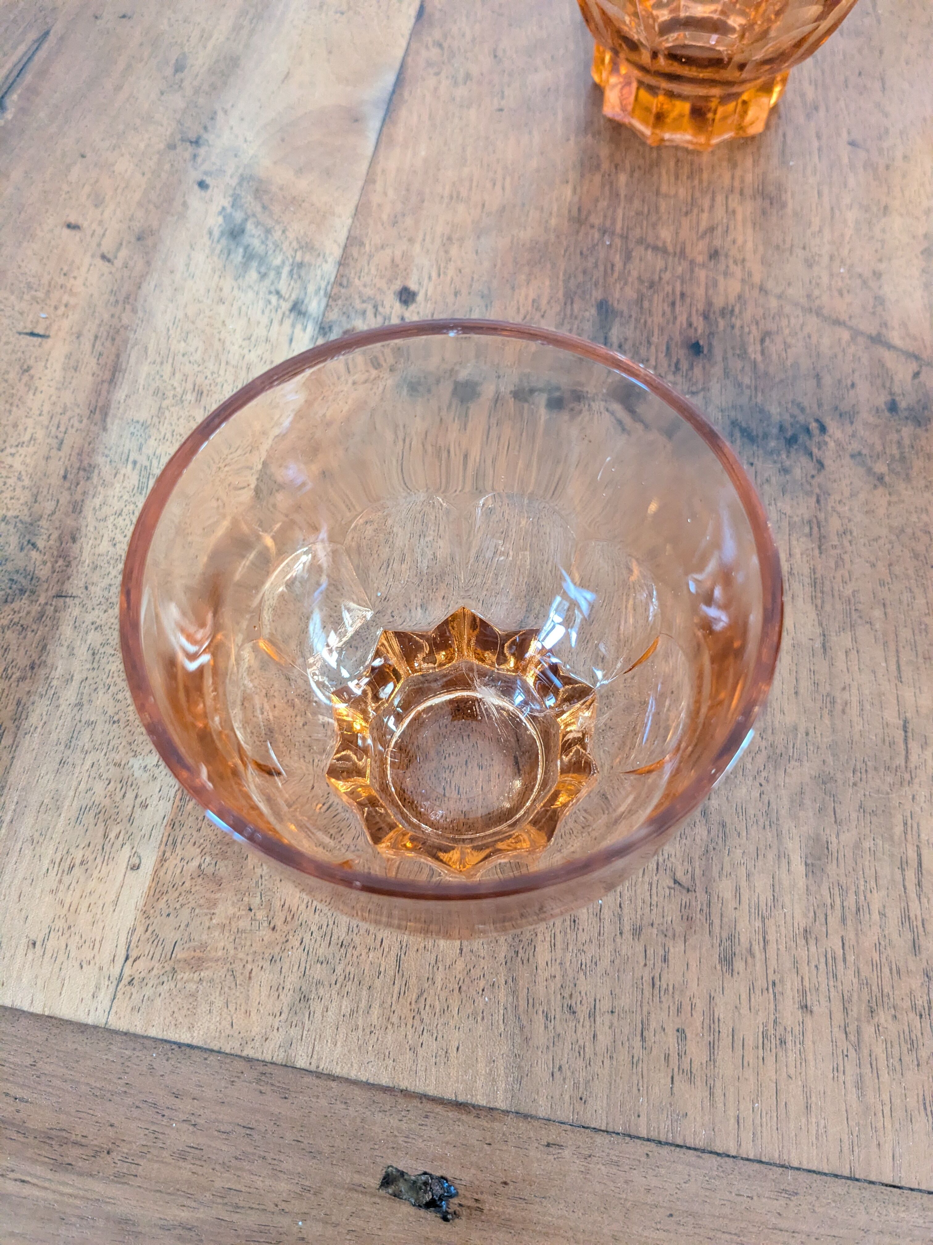 Verres roses vintages