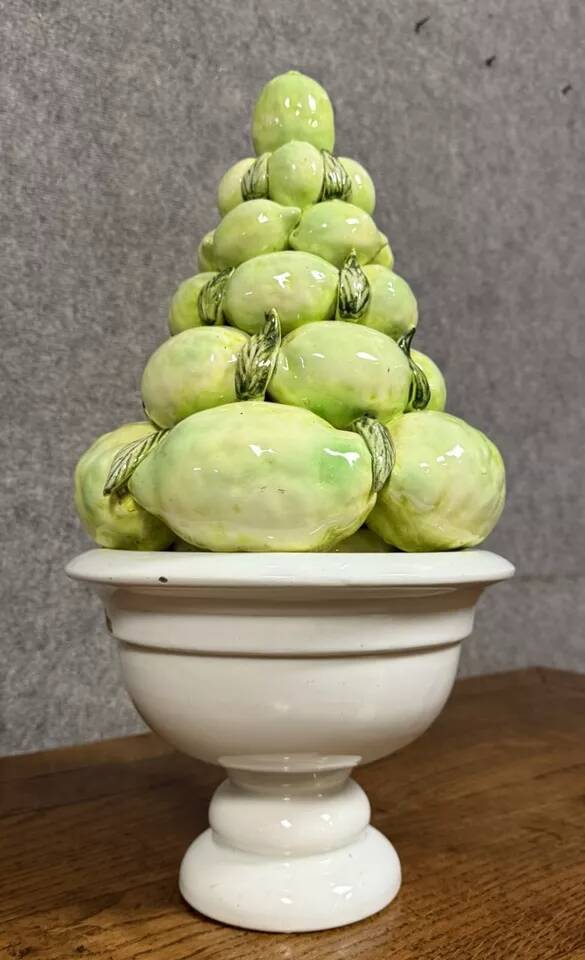 Ceramic centerpiece with lemon decorations, Art Deco period, circa 1940