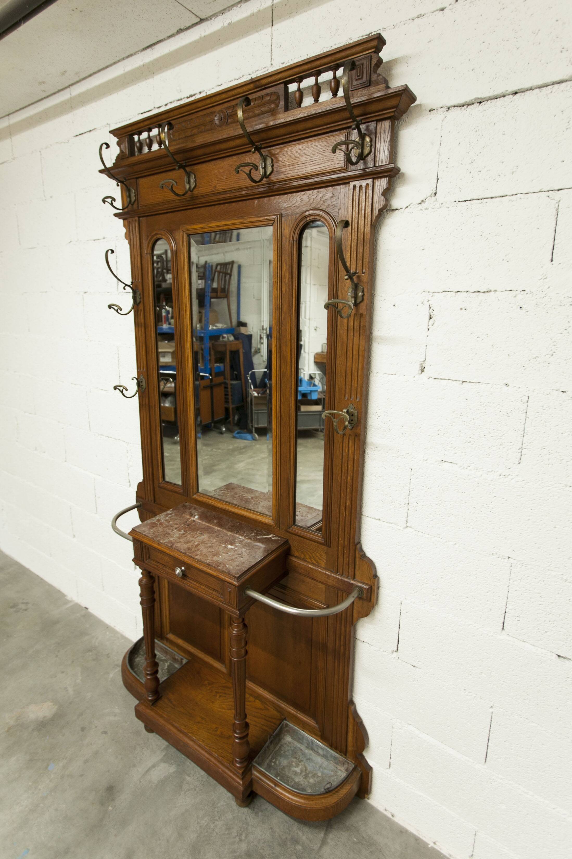 Napoleon III wardrobe in walnut, late 19th century, 3 mirrors, marble.