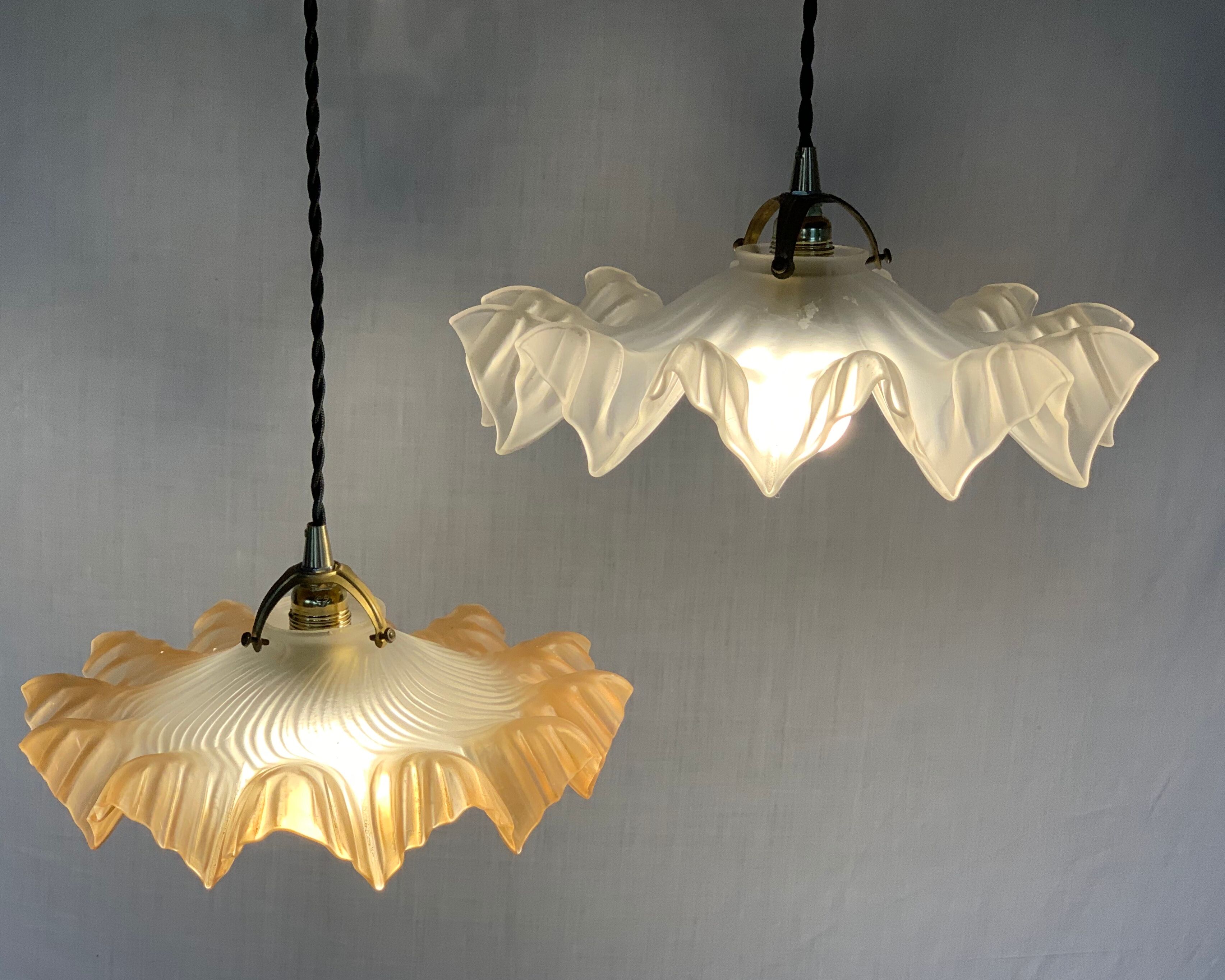 Pair of serrated opalines bistro style 1920