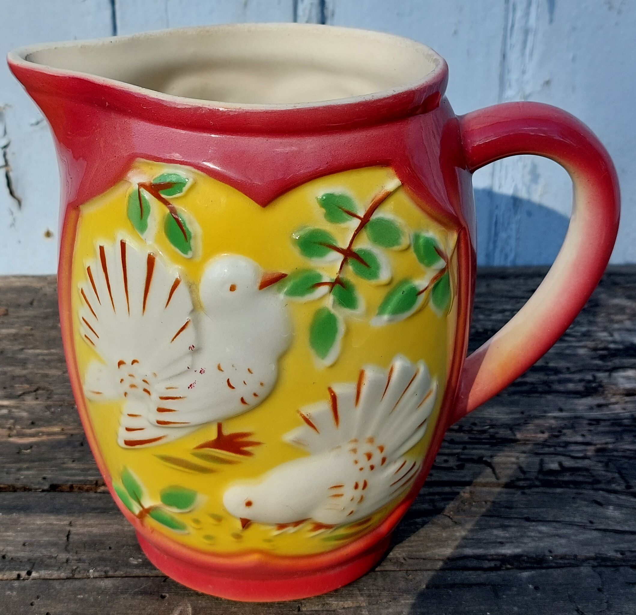 Pitcher saint clement dove