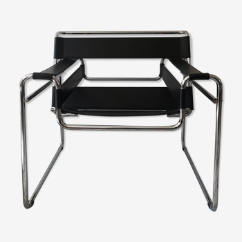 Wassily B3 armchair in black leather Marcel Breuer, Bauhaus 1970