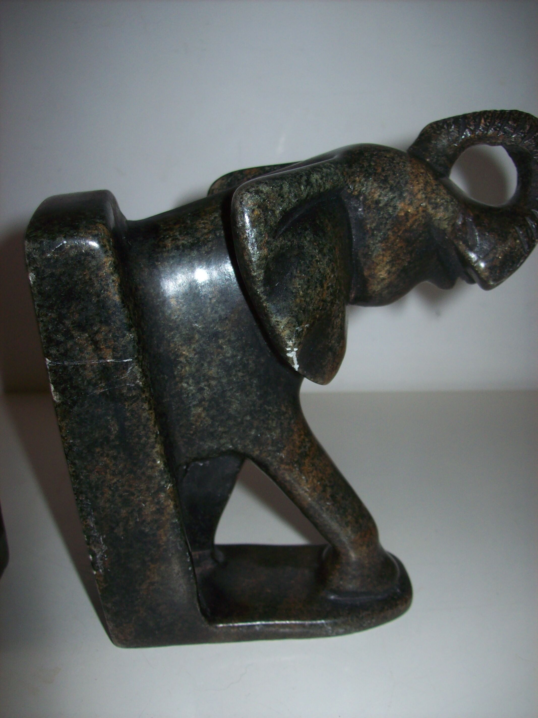 Pair of bookends elephants