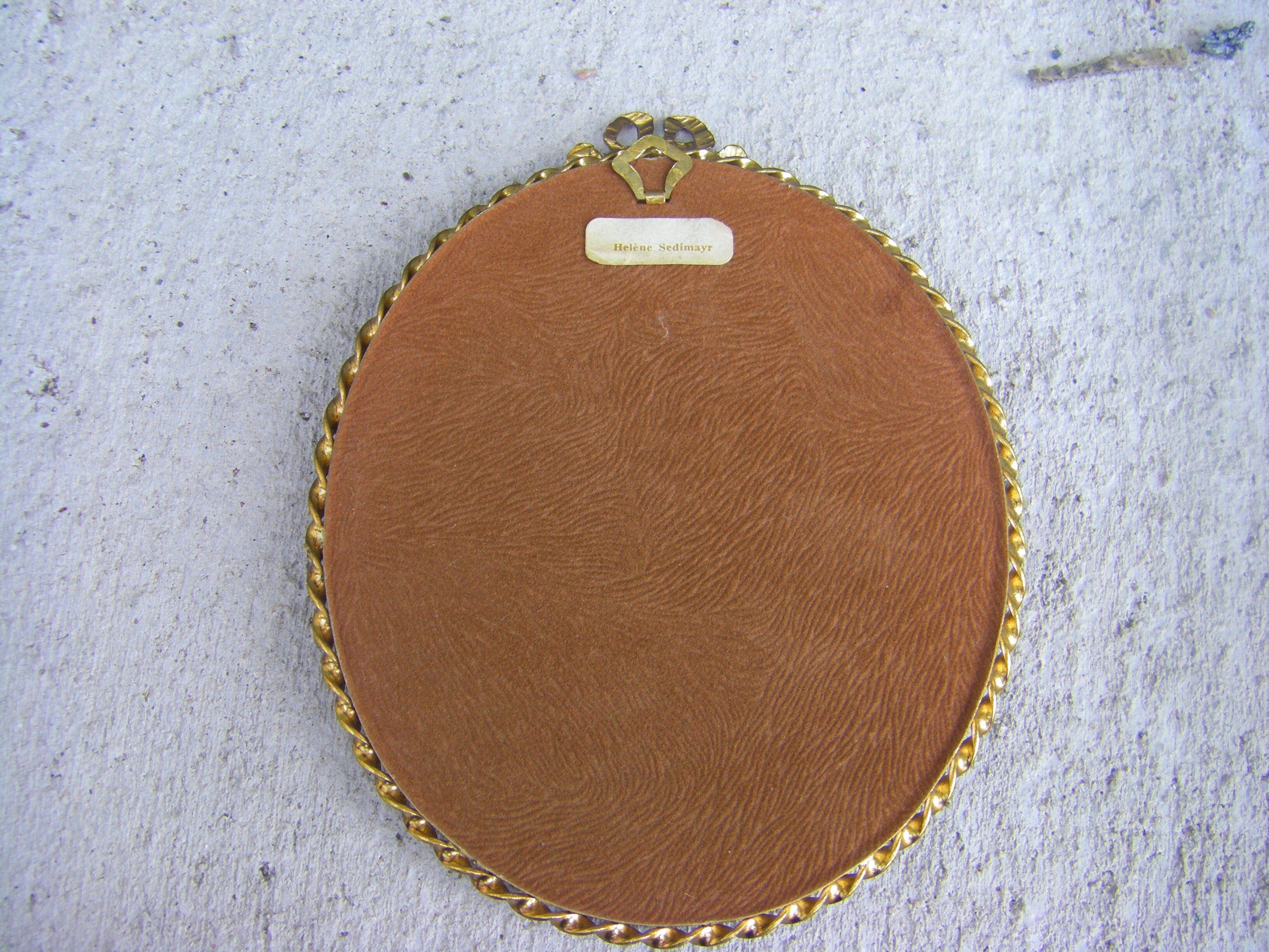 Portrait miniature medallion