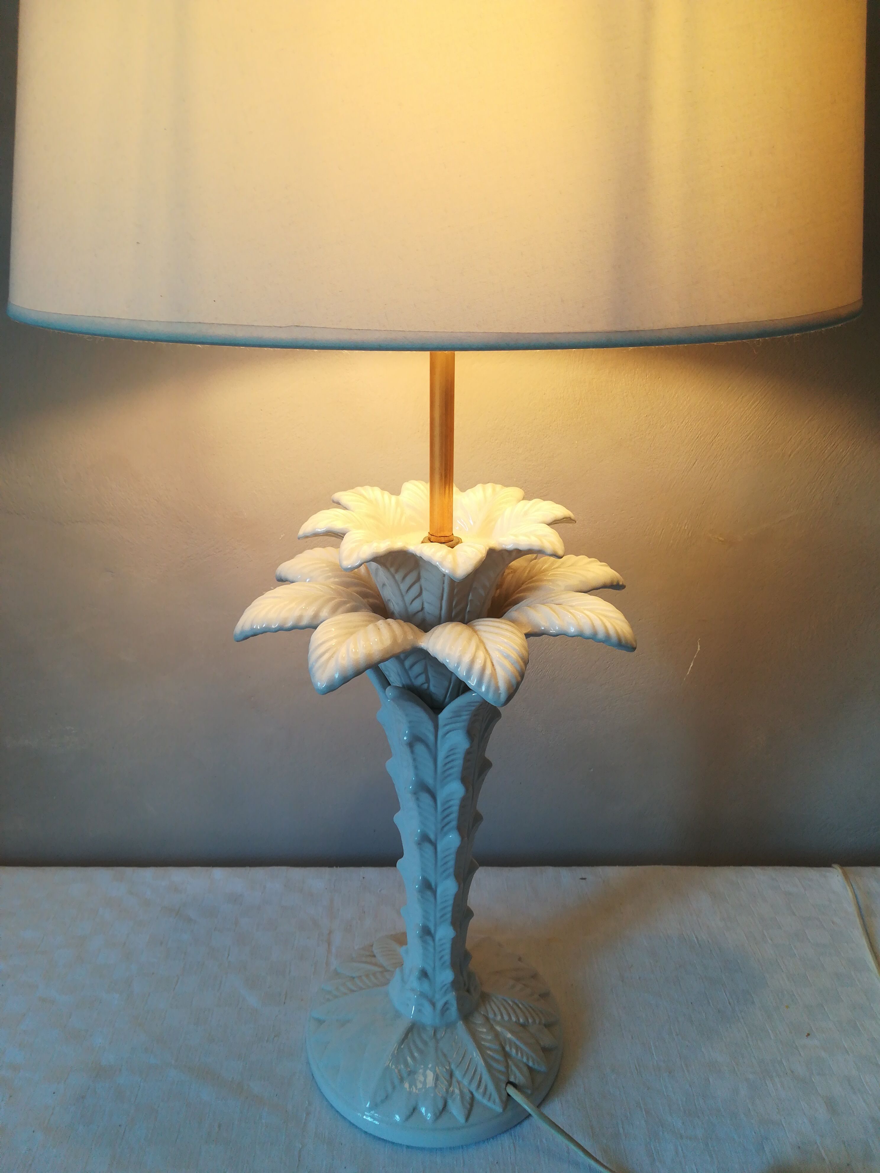 Big palm tree lamp