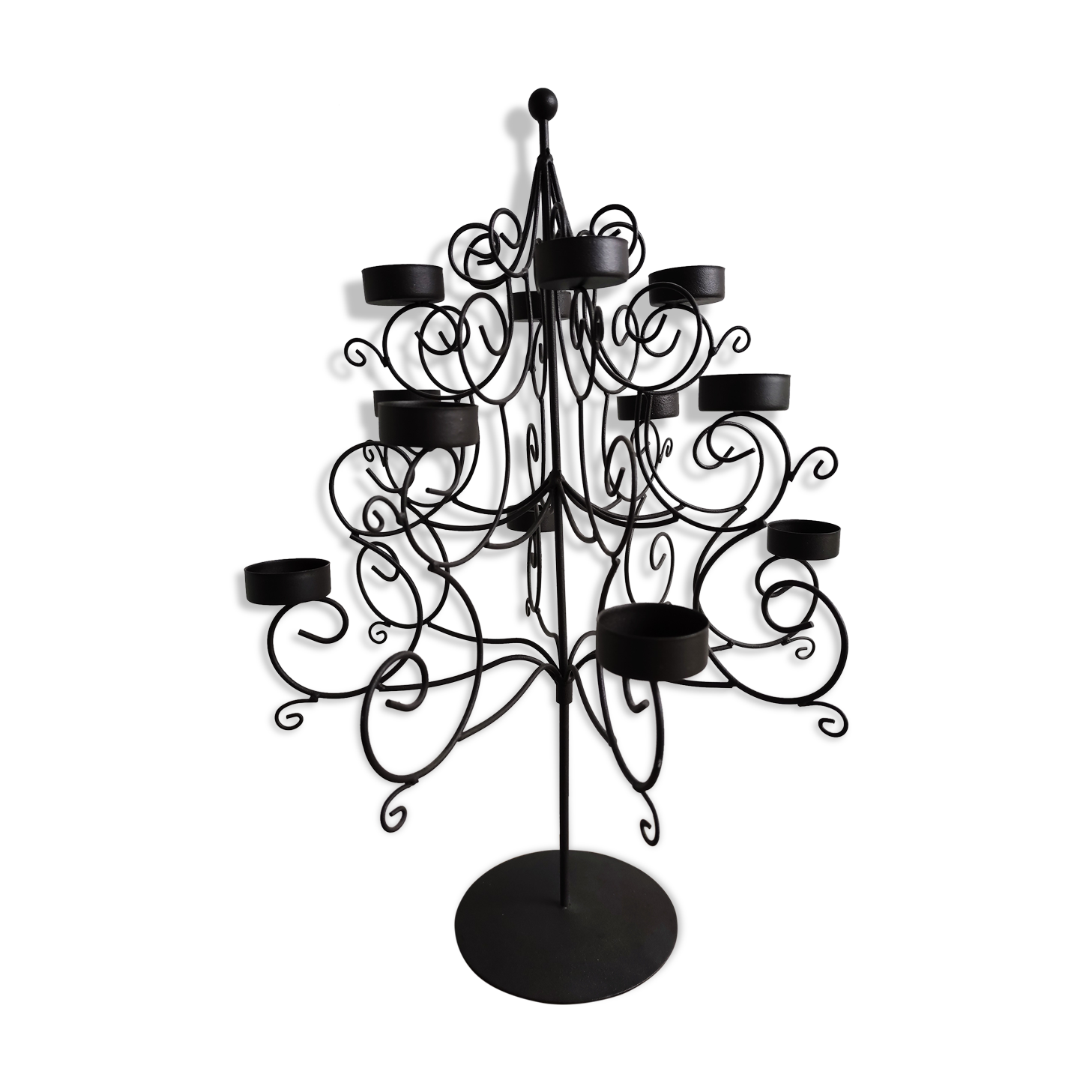 Black metal candlestick for 12 candles