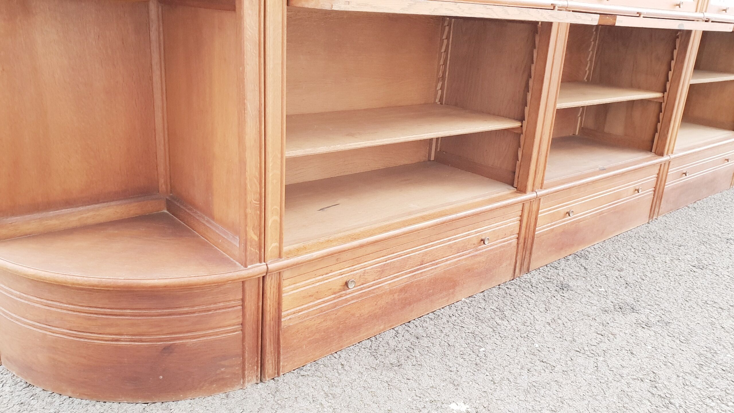Vintage notary library