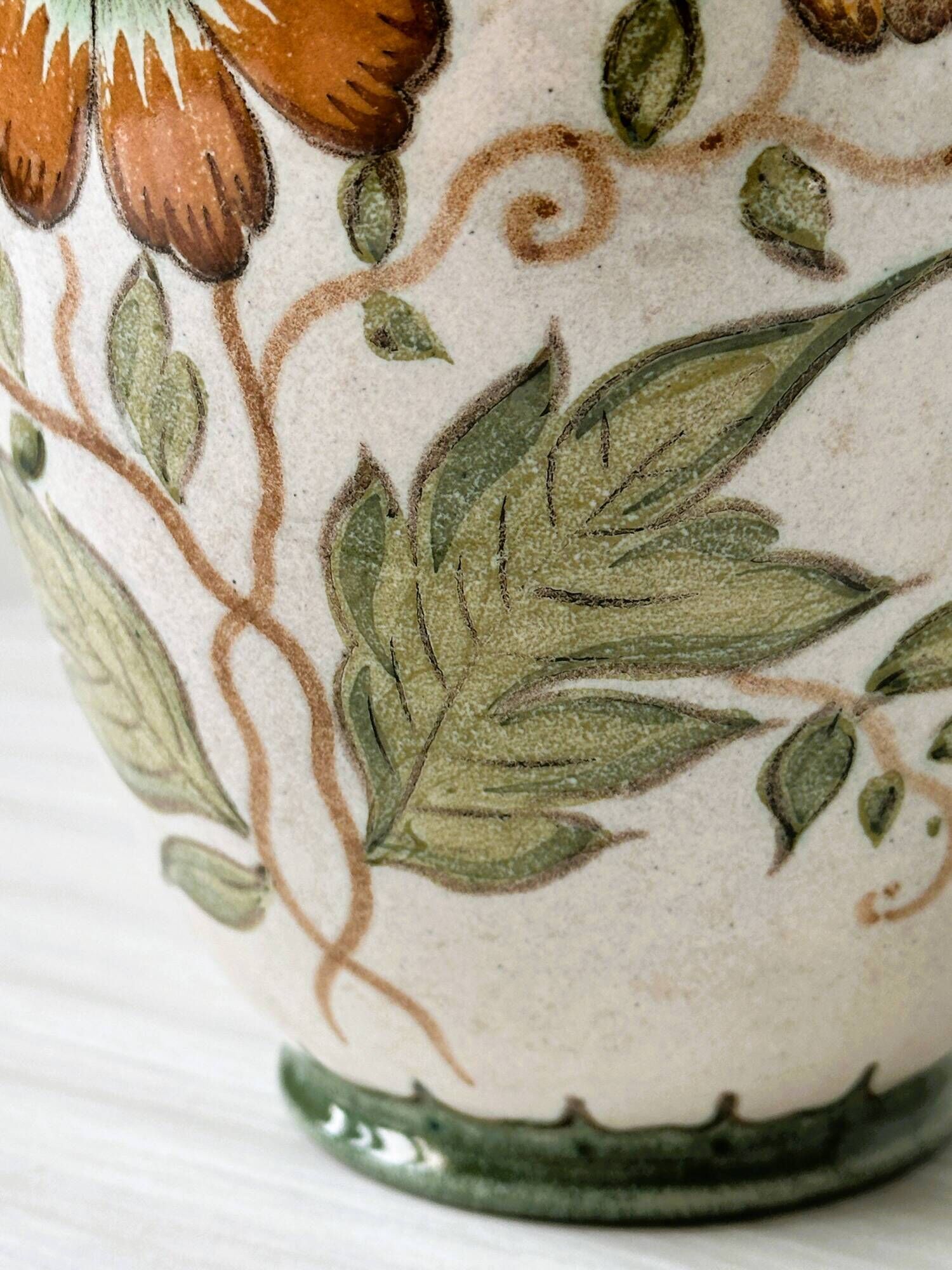 Gouda Art Holland 'POLO' hand painted floral vase number 3160