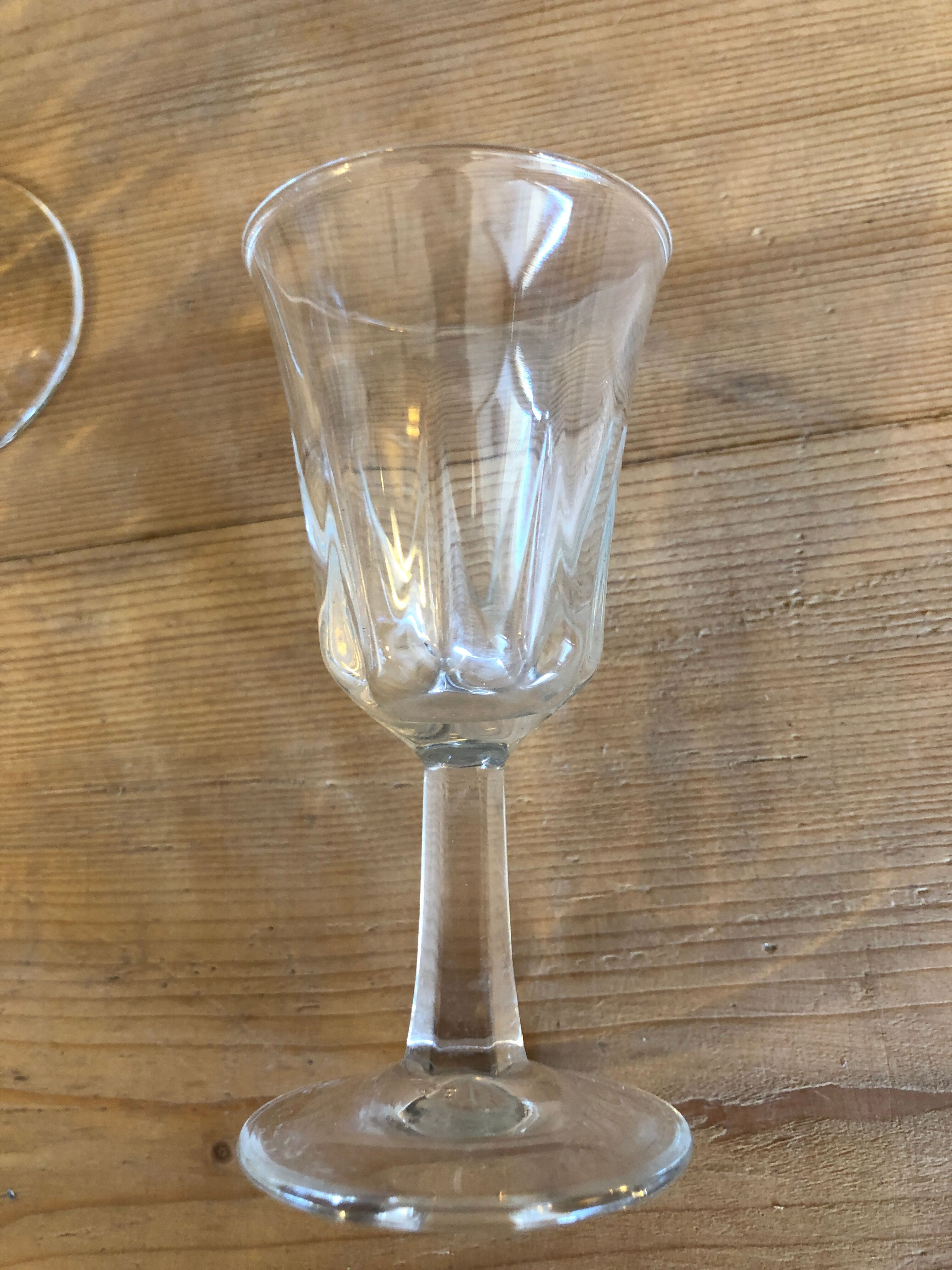 4 liqueur glasses