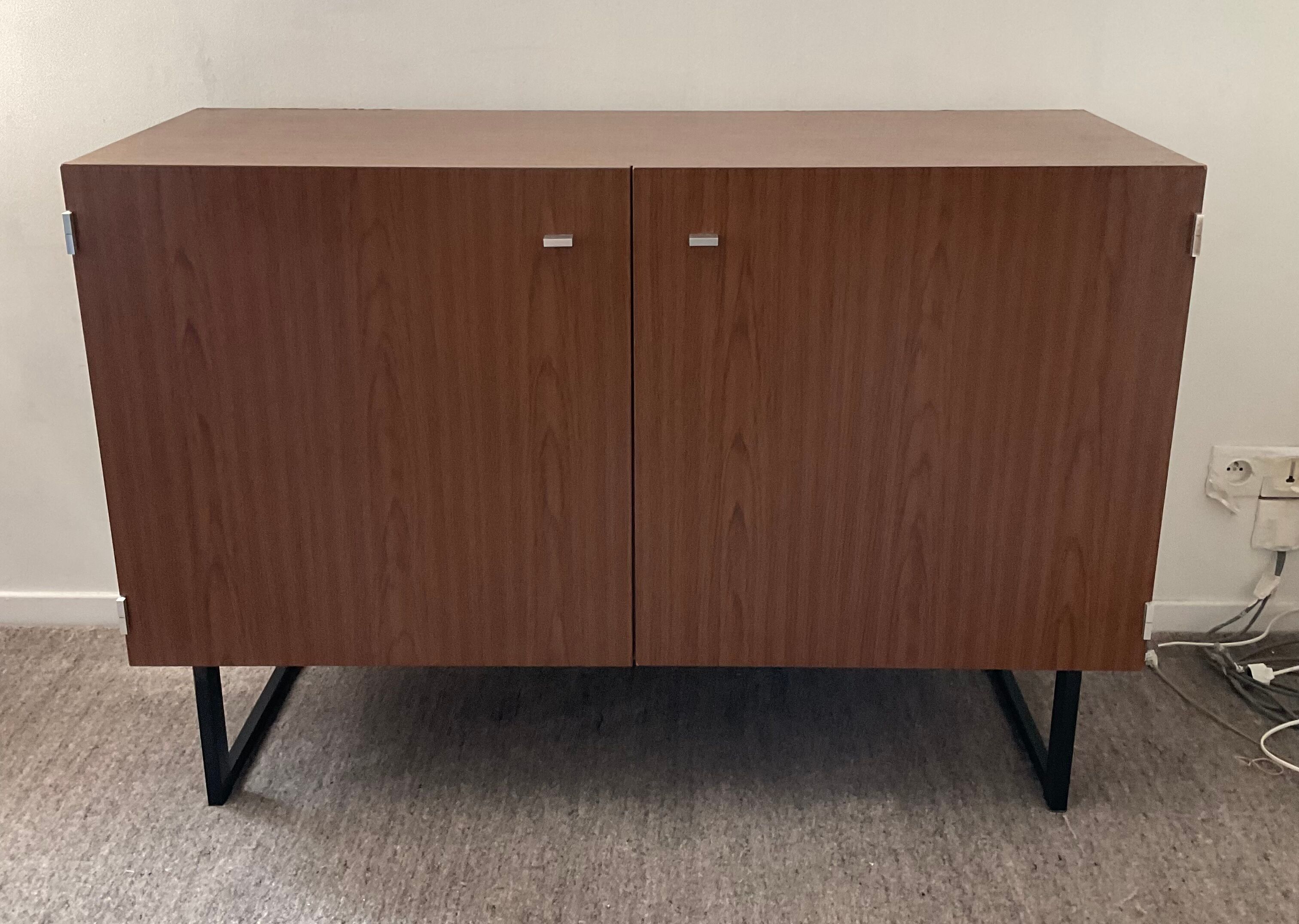 High enfilade Pierre Guariche for Meurop 60s
