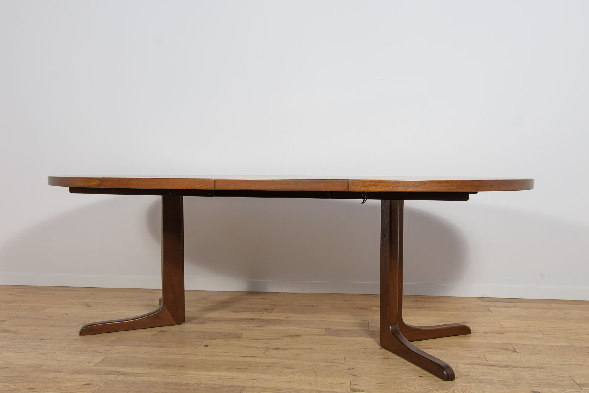 Table à manger ronde en teck extensible des années 1960, Danemark