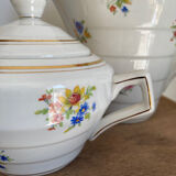 Porcelain coffee pot and sugar bowl